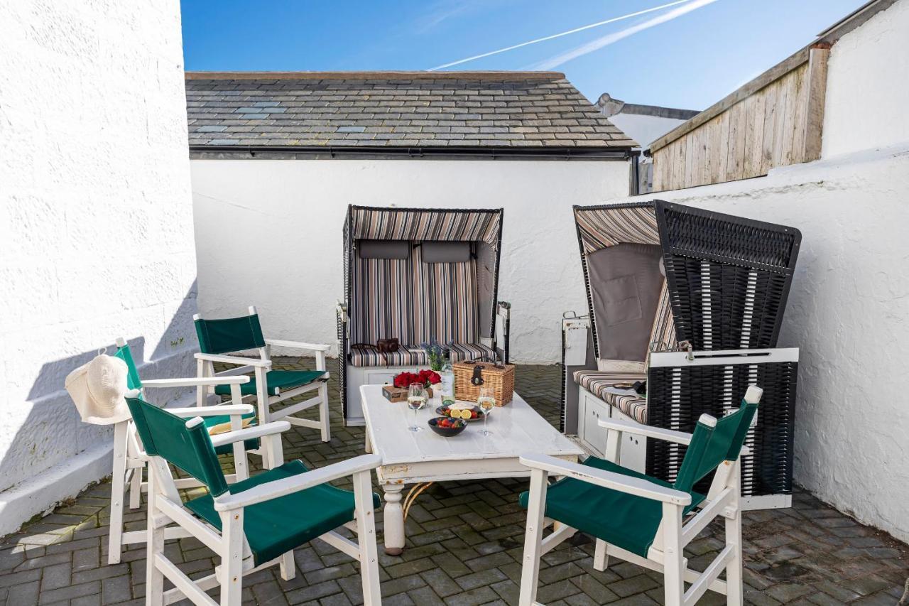 Finest Retreats - Lighthouse Cottage Rampside Eksteriør bilde